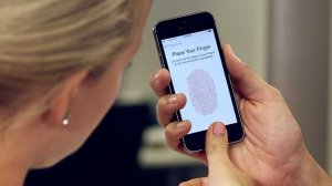 Τα e-mail του Outlook για iOS προστατεύονται πλέον και με δαχτυλικό αποτύπωμα