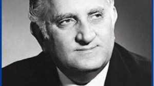 Αλέξανδρος Ταμπουράς 1912-2009: Έφυγε ο Πρύτανης των Ελλήνων Ασφαλιστών