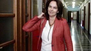 Παπανάτσιου: Μείωση του προστίμου για τα ανασφάλιστα ανάλογα με τον κυβισμό τους