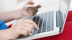 Εθνική Τράπεζα: Πληρωμή εισφορών online με κάρτα στα Ταμεία Νομικών