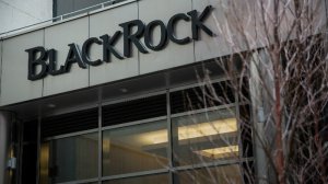 BlackRock: Πιο επικίνδυνα τα επενδυτικά χαρτοφυλάκια των ασφαλιστικών απ' ότι το 2008!