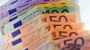 ΕΛΣΤΑΤ: Πρωτογενές πλεόνασμα 3,9% του ΑΕΠ το 2016