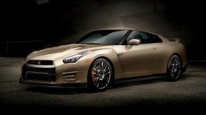 Χρυσή επετειακή έκδοση για το Nissan GT-R!
