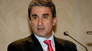 Ένα σχόλιο του κ. Ανδρέα Λοβέρδου, Επίκουρου Καθηγητού Συνταγματικού Δικαίου και νυν υπουργού Υγείας για το Ν.Δ. 400/70.