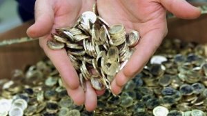 Μειώθηκε κατά 30% το έλλειμμα το εννεάμηνο