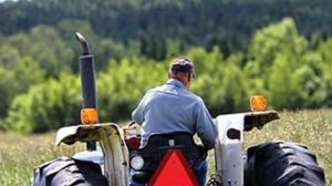 Αφού στέγνωσε τους μικρούς φεύγει τώρα και το πλαφόν εισφοράς μέχρι 3.700 ευρώ