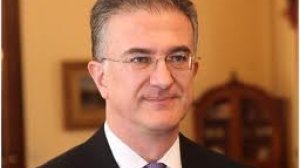 Έκανε ένα βήμα πίσω ο Σαμαράς στο φορολογικό