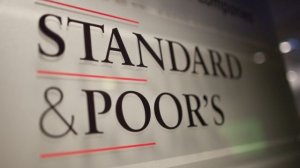 Η Standard & Poor's αναβάθμισε 4 ελληνικές τράπεζες