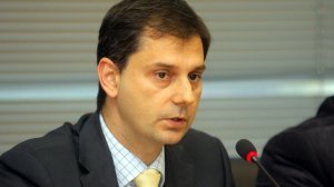 Ποια στοιχεία ζητά από τις ασφαλιστικές ο Θεοχάρης