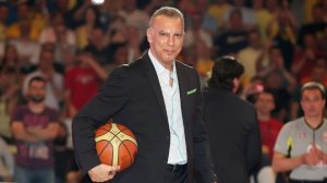 Η ασφαλιστική πίττα και ο Νίκος Γκάλης