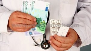 Στην τσιμπίδα του ΣΔΟΕ οι γιατροί 