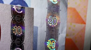 ΕΚΤ: Μειώθηκαν τα πλαστά χαρτονομίσματα το α' εξάμηνο!