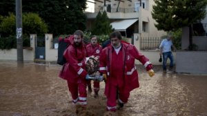 Ο Ελληνικός Ερυθρός Σταυρός στο πλευρό των πληγέντων από τη θεομηνία στη Δυτική Αττική