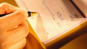Mέσω τραπεζών οι συναλλαγές άνω των 3.000 ευρώ 