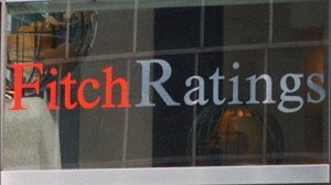 Fitch: Πέφτουν κι άλλο οι τιμές των σπιτιών