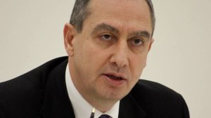 ΝΔ: Επικίνδυνος ο κ. Παπανδρέου, να φύγει