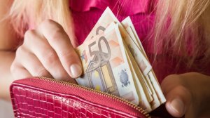 Σήμερα καταβολή του κοινωνικού μερίσματος - Για ποιες περιπτώσεις ανοίγει εκ νέου η πλατφόρμα υποβολής!