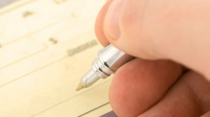 Κρητικός εξαπάτησε ανυποψίαστους αγοραστές οχημάτων