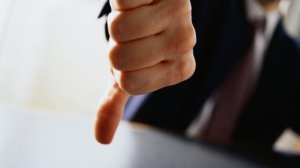 Μ. Αγγουράκης: Καταδικάζει τις απολύσεις στον όμιλο ALAPIS