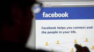 Το Facebook εγκαταλείπει το πείραμα με το δεύτερο News Feed