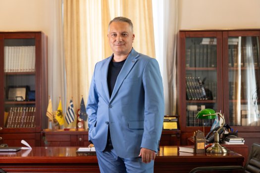 Κ. Μερελής (ΕΕΘ): Ανασφάλιστα οχήματα οι κινούμενες «βόμβες» στους δρόμους – Αυστηρότεροι έλεγχοι και καθολική ασφάλιση για μεγαλύτερη οδική ασφάλεια