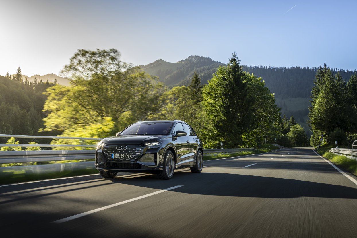 Audi Q4 SUV e-tron.jpg