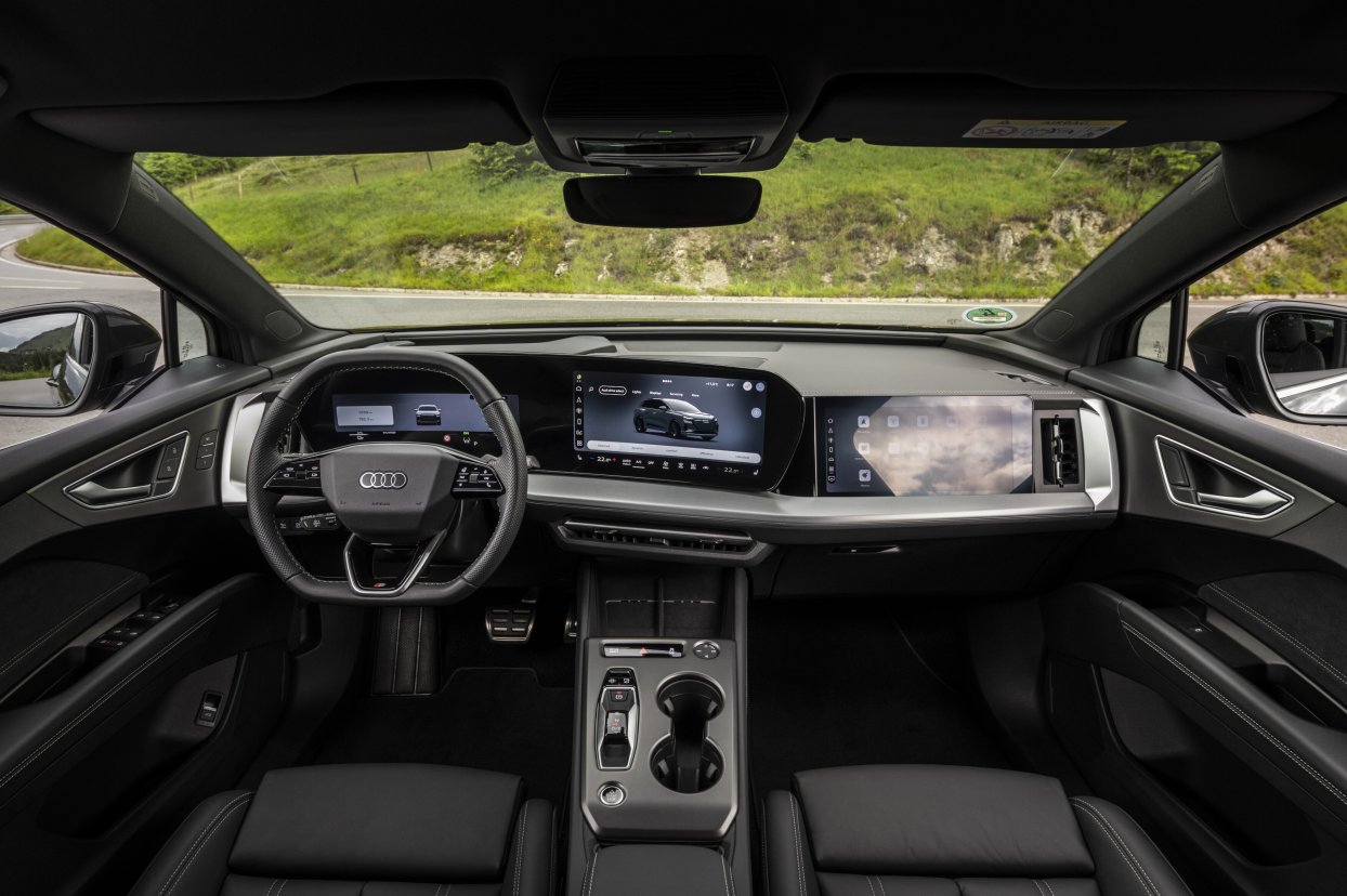 Q4 Interior.jpg