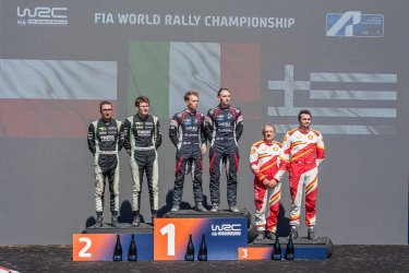 rally acropolis vathro.jpg