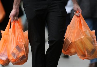 plastikes-sakoules.jpg