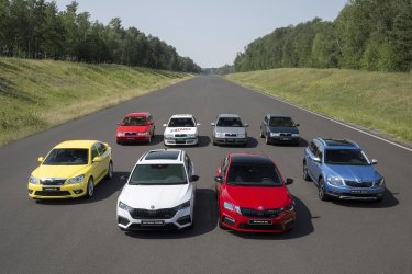 skoda-octavia-turns-30-three-decades-of-a-brand-icon-1_13c0f605.jpg