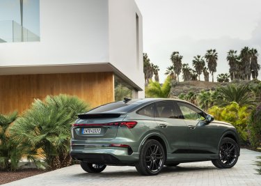 Audi Q4 Sportback e-tron_back.jpg