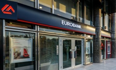 Εικόνα που περιέχει ρουχισμός, άτομο, άνδρας, τραπέζι
Το περιεχόμενο που δημιουργείται από τεχνολογία AI ενδέχεται να είναι εσφαλμένο.