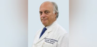 Εικόνα που περιέχει ανθρώπινο πρόσωπο, ρουχισμός, άτομο, χαμόγελο
Το περιεχόμενο που δημιουργείται από τεχνολογία AI ενδέχεται να είναι εσφαλμένο.