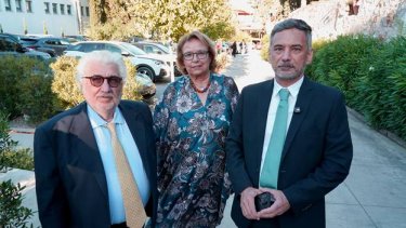 Εικόνα που περιέχει ρουχισμός, άτομο, ανθρώπινο πρόσωπο, εξωτερικός χώρος/ύπαιθρος
Το περιεχόμενο που δημιουργείται από AI ενδέχεται να είναι εσφαλμένο.