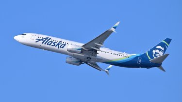 Alaska_Boeing_737-900ER_N407AS_departing_Boston_June_2025.jpg