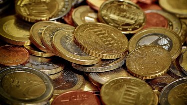 coins-3698092_1280