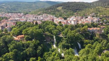 taxideyontas-stin-edessa-kai-tin-aridaia-me-tin-ert3-kai-tin-ekpompi-24-ores-stin-ellada