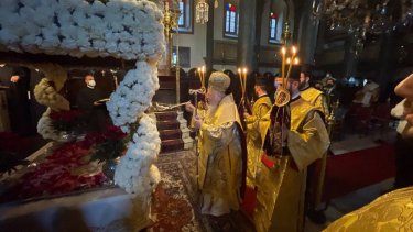 i_akoloythia_toy_epitafioy_thrinoy_sto_oikoymeniko_patriarheio-1
