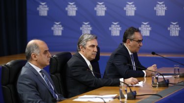 oi_k.k._giorgos_papatheodoridis_proedros_toy_ethnikoy_organismoy_metamosheyseon_vasilis_kontozamanis_anaplirotis_ypoyrgos_ygeias_armodios_gia_tis_ypiresies_ygeias_kai_antonis_s._papadimitrioy_proedros_idrymatos_onasi