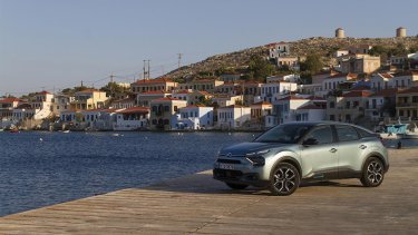 citroen-c4-c-crosss_halki2