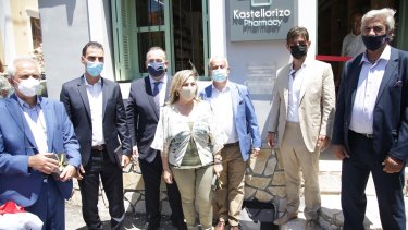 egkainia_farmakeioy_paylos_giannakopoylos_sto_kastellorizo_1