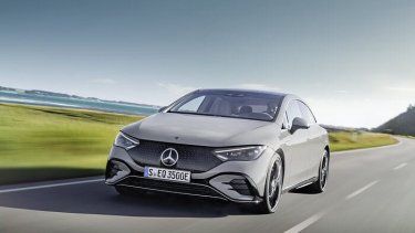 sales-launch-for-the-business-avant-garde-the-new-eqe-from-mercedes-eq-and-mercedes-amg