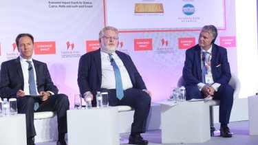 th._tryfon_d._demos_economist