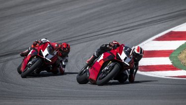 ducati_panigale_v4_r_photo3