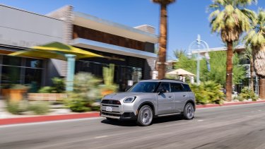 p90528356_lowres_mini-countryman-s-al_1