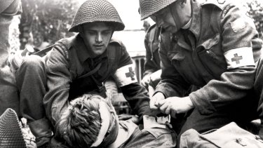 wwii-injured_soldier
