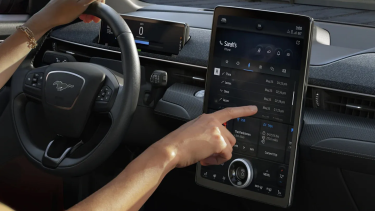 infotainment-big-screens