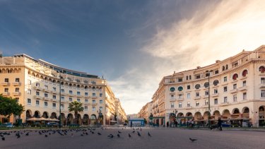 shutterstock_1999877456