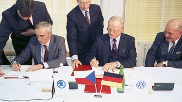 260331_a-czech-german-success-story-35-years-of-skoda-auto-as-part-of-the-volkswagen-group-1_a6ac39e9