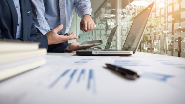 Έρευνα Forscope: 1 στις 2 επιχειρήσεις «παγιδευμένη» σε συνδρομές λογισμικού που δεν χρειάζεται